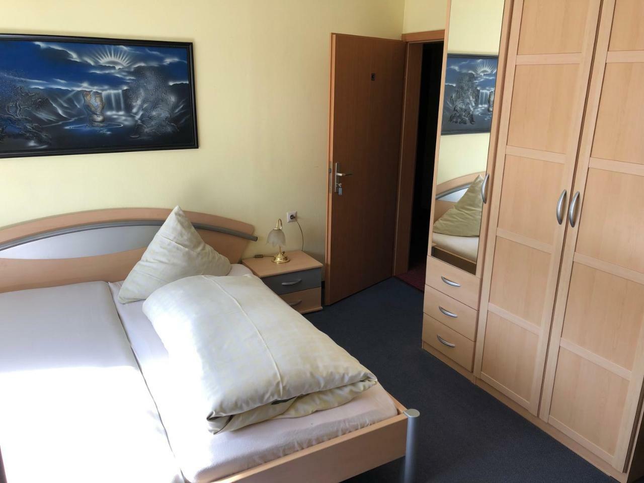 Hotel Cafe Waldeck Wuestenrot Экстерьер фото