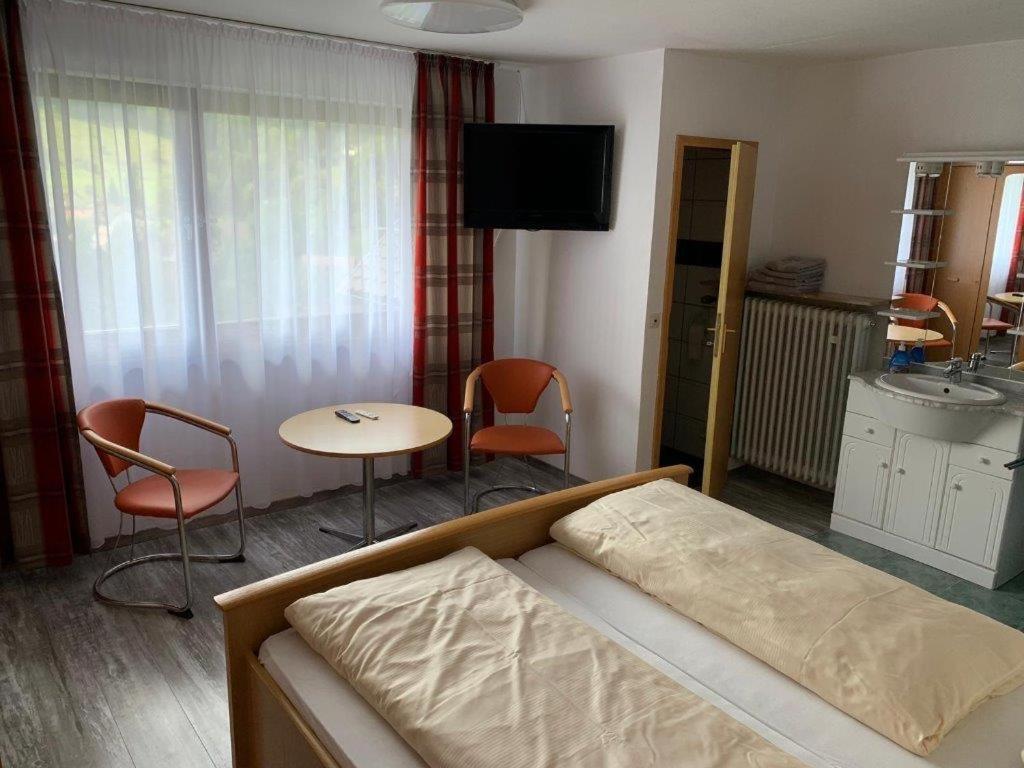 Hotel Cafe Waldeck Wuestenrot Экстерьер фото